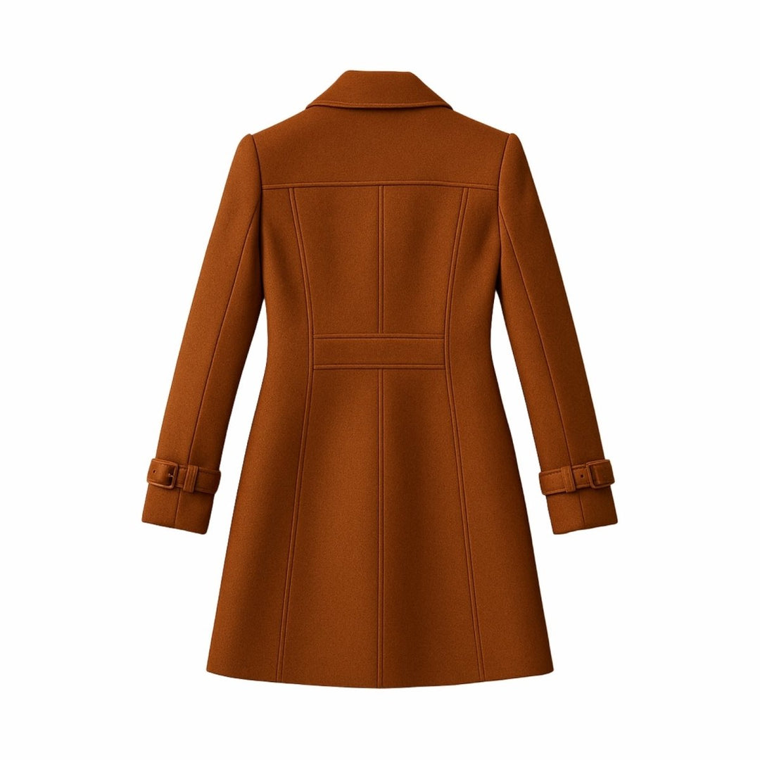 Minimalistisk trenchcoat med skårat slag och utsvängd passform för kvinnor
