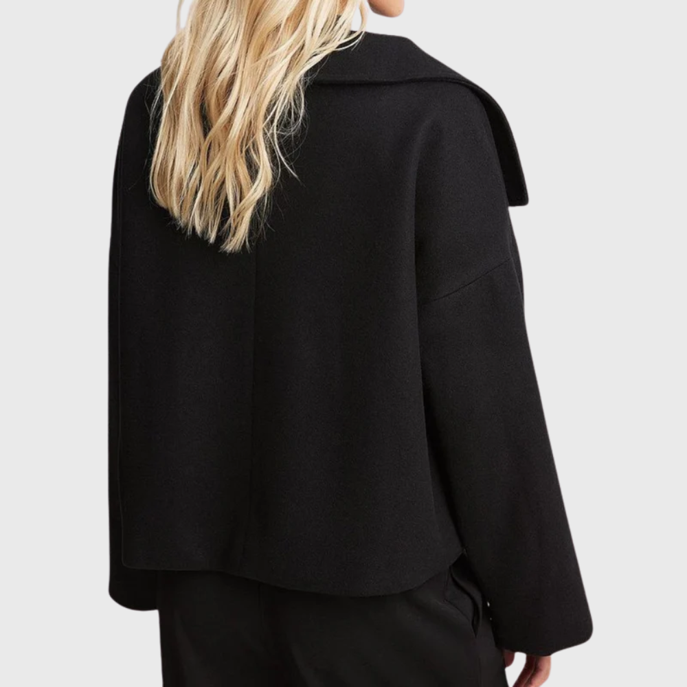 Manteau oversize croisé aux lignes sculptées pour femme