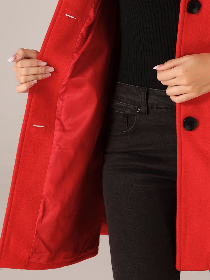 Gabardina editorial cintada e evasé com lapela dentada para mulher